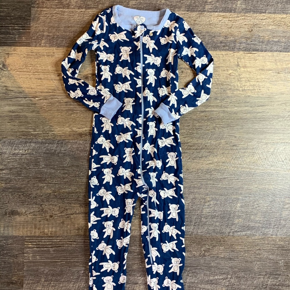New, w/o tags. Children's Place footless pjs. 4T